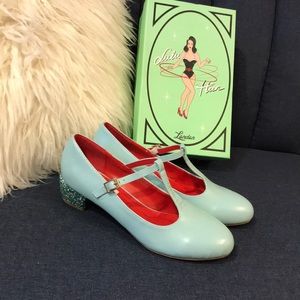 Retro inspired MaryJane kitten heels